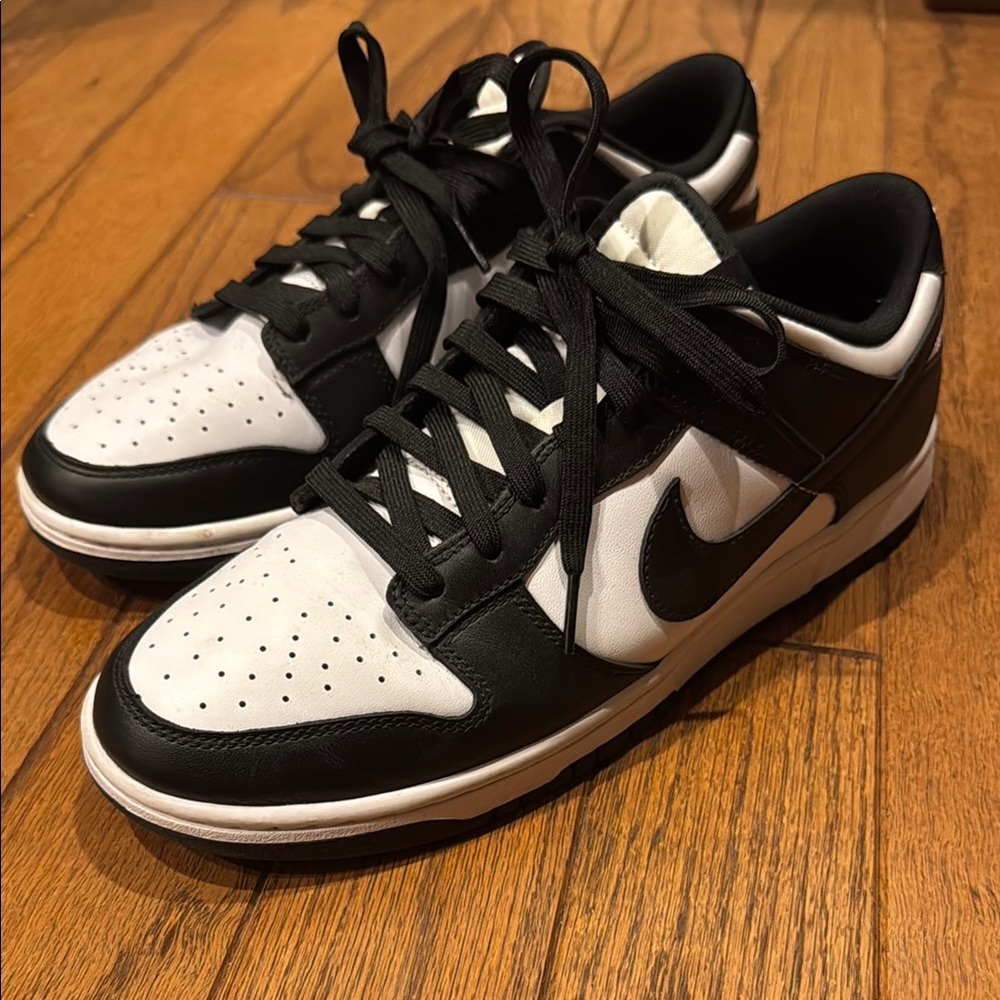 Nike panda dunk